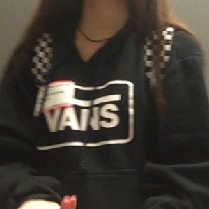 Meet your Posher, Nida